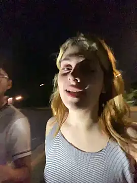 Snapshot of FlorBich chatting on January 12, 2025, 4:10 am FlorBich online show from January 12, 2025, 4:10 am