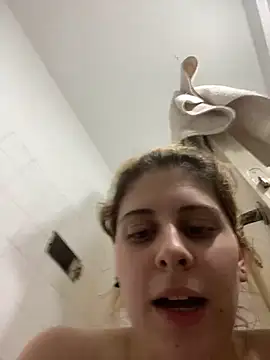 Snapshot of FlorBich chatting on January 14, 2025, 1:58 am FlorBich online show from January 14, 2025, 1:58 am