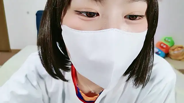 Snapshot of _Iroha_99 chatting on May 17, 2026, 2:35 pm Iroha 99 online show from May 17, 2026, 2:35 pm