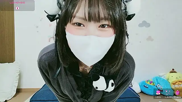 Snapshot of _Iroha_99 chatting on June 8, 2026, 2:50 pm Iroha 99 online show from June 8, 2026, 2:50 pm