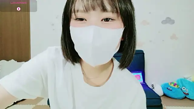 Snapshot of _Iroha_99 chatting on June 9, 2026, 2:39 pm Iroha 99 online show from June 9, 2026, 2:39 pm