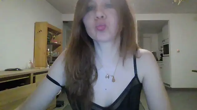 JasmineGlamour online show from February 19, 2026, 5:03 am