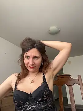 Snapshot of JasmineGlamour chatting on June 4, 2026, 12:33 pm JasmineGlamour online show from June 4, 2026, 12:33 pm