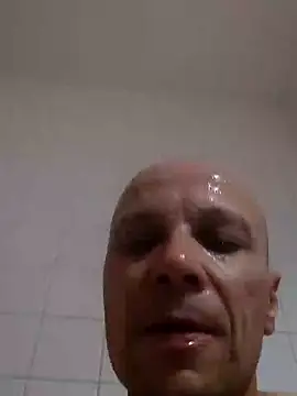 Snapshot of wedge75 chatting on December 10, 2024, 6:33 am wedge75 online show from December 10, 2024, 6:33 am