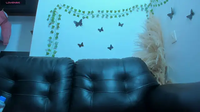Snapshot of Amani_Bakir chatting on May 3, 2026, 12:00 pm Amani Bakir online show from May 3, 2026, 12:00 pm