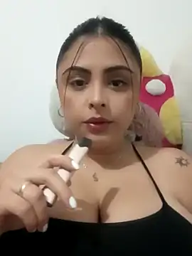 Snapshot of MelannyBell chatting on February 16, 2025, 8:55 pm MelannyBell online show from February 16, 2025, 8:55 pm