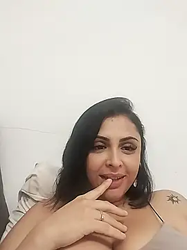 Snapshot of MelannyBell chatting on December 15, 2025, 6:23 pm MelannyBell online show from December 15, 2025, 6:23 pm