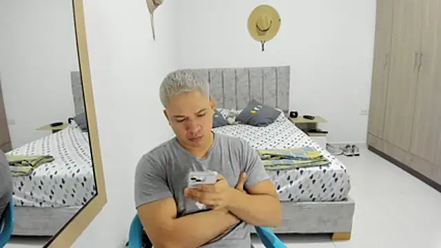 Valerioe online show from April 22, 2026, 3:24 pm
