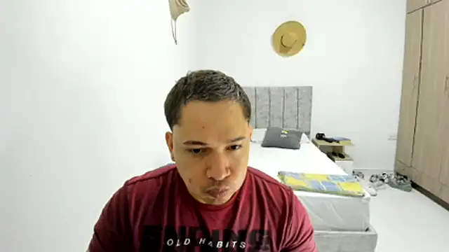 Snapshot of Valerioe chatting on June 19, 2026, 3:38 pm Valerioe online show from June 19, 2026, 3:38 pm