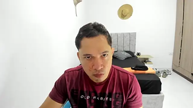 Snapshot of Valerioe chatting on July 24, 2026, 2:37 pm Valerioe online show from July 24, 2026, 2:37 pm