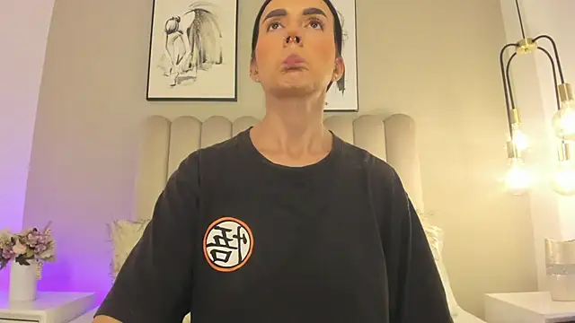 helen mooree online show from February 17, 2026, 12:34 pm