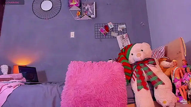 tiffbeatiful online show from December 28, 2024, 3:26 pm