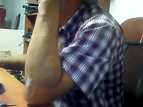 Snapshot of zormen355 chatting on July 20, 2026, 6:43 pm zormen355 online show from July 20, 2026, 6:43 pm
