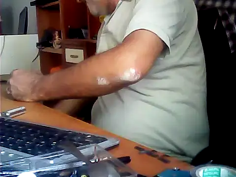 Snapshot of zormen355 chatting on August 3, 2026, 7:51 am zormen355 online show from August 3, 2026, 7:51 am