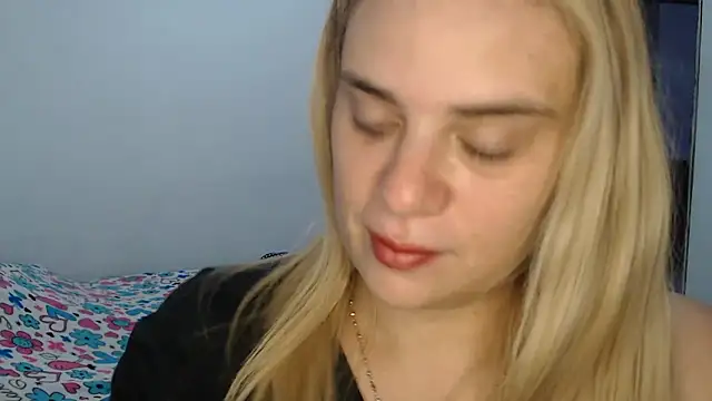 Elza Blonde online show from February 13, 2025, 2:20 pm