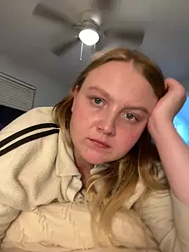 Snapshot of PhatAssBlond chatting on December 23, 2024, 2:45 am PhatAssBlond online show from December 23, 2024, 2:45 am