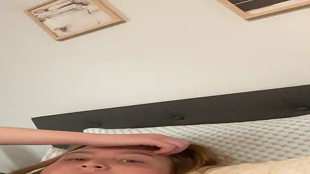 Snapshot of PhatAssBlond chatting on December 24, 2024, 9:22 pm PhatAssBlond online show from December 24, 2024, 9:22 pm