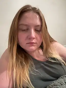 Snapshot of PhatAssBlond chatting on January 7, 2025, 7:28 pm PhatAssBlond online show from January 7, 2025, 7:28 pm