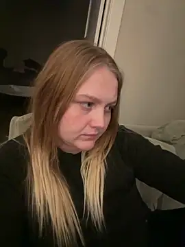 Snapshot of PhatAssBlond chatting on January 9, 2025, 4:30 am PhatAssBlond online show from January 9, 2025, 4:30 am