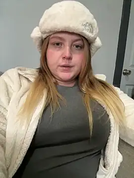 Snapshot of PhatAssBlond chatting on January 30, 2025, 4:24 pm PhatAssBlond online show from January 30, 2025, 4:24 pm