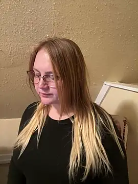 Snapshot of PhatAssBlond chatting on February 2, 2025, 10:39 pm PhatAssBlond online show from February 2, 2025, 10:39 pm