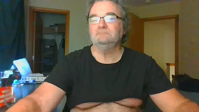 Snapshot of Doherty10 chatting on July 1, 2026, 5:56 pm Doherty10 online show from July 1, 2026, 5:56 pm