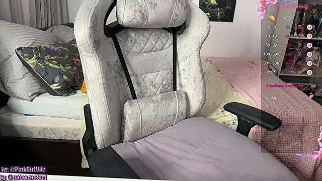 Snapshot of unicornsfeet chatting on March 20, 2025, 4:09 pm unicornsfeet online show from March 20, 2025, 4:09 pm