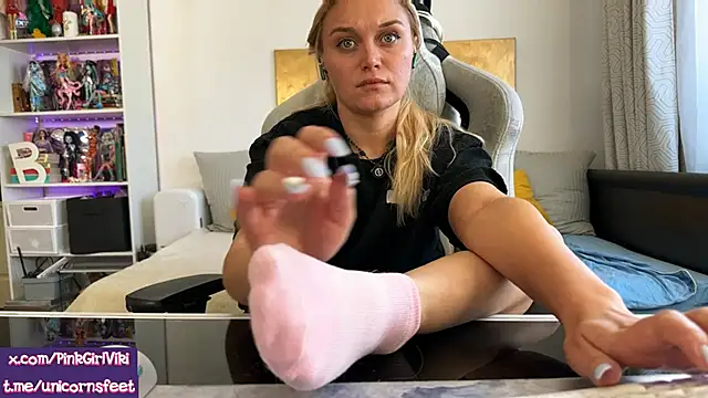 Snapshot of unicornsfeet chatting on September 13, 2025, 9:20 am unicornsfeet online show from September 13, 2025, 9:20 am