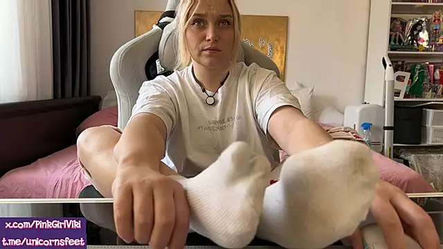 Snapshot of unicornsfeet chatting on April 9, 2026, 9:58 am unicornsfeet online show from April 9, 2026, 9:58 am