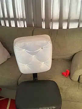 Snapshot of lia_huan chatting on March 7, 2025, 5:28 pm lia huan online show from March 7, 2025, 5:28 pm