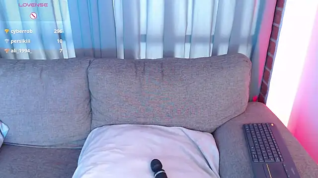 Snapshot of lia_huan chatting on March 18, 2025, 6:48 pm lia huan online show from March 18, 2025, 6:48 pm