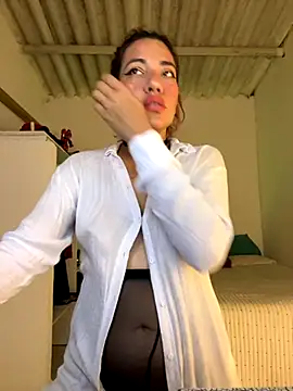 Snapshot of lia_huan chatting on September 17, 2025, 2:08 pm lia huan online show from September 17, 2025, 2:08 pm