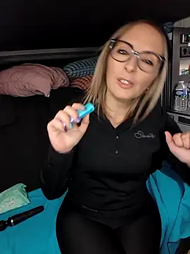 Jade Emeraud online show from December 2, 2025, 9:21 pm