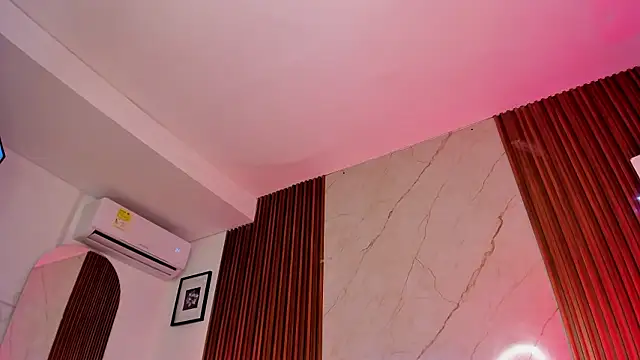 Snapshot of Emiilycollins chatting on December 7, 2024, 9:33 pm Emiilycollins online show from December 7, 2024, 9:33 pm