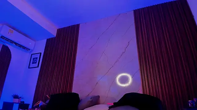 Snapshot of Emiilycollins chatting on November 5, 2025, 11:49 pm Emiilycollins online show from November 5, 2025, 11:49 pm