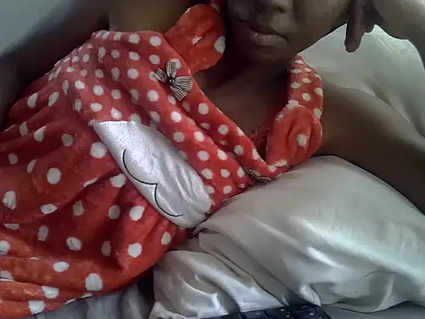 Snapshot of ElianeHot chatting on October 19, 2025, 9:21 am ElianeHot online show from October 19, 2025, 9:21 am