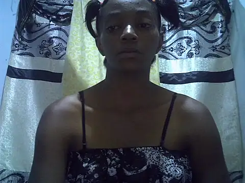 Snapshot of ElianeHot chatting on November 22, 2025, 7:13 pm ElianeHot online show from November 22, 2025, 7:13 pm