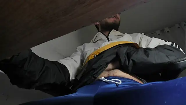 Snapshot of s_sven03 chatting on February 14, 2025, 3:00 am s sven03 online show from February 14, 2025, 3:00 am