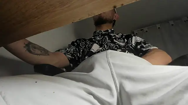 Snapshot of s_sven03 chatting on February 21, 2025, 4:18 am s sven03 online show from February 21, 2025, 4:18 am