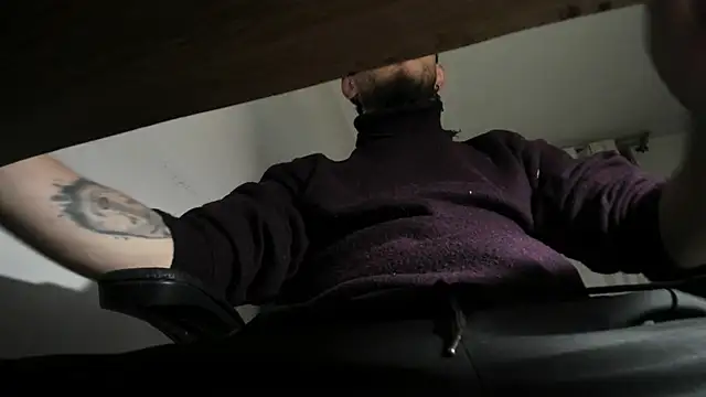 Snapshot of s_sven03 chatting on March 8, 2025, 1:50 am s sven03 online show from March 8, 2025, 1:50 am