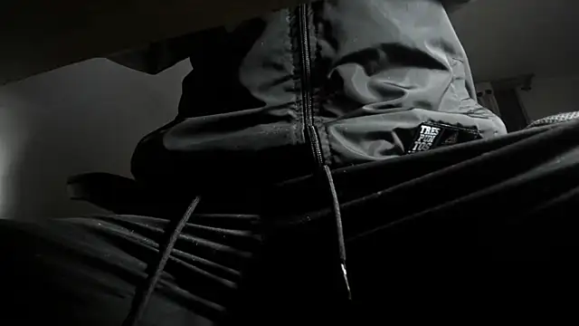 Snapshot of s_sven03 chatting on March 19, 2025, 7:07 am s sven03 online show from March 19, 2025, 7:07 am