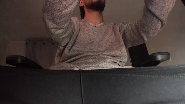 Snapshot of s_sven03 chatting on September 22, 2025, 3:52 am s sven03 online show from September 22, 2025, 3:52 am