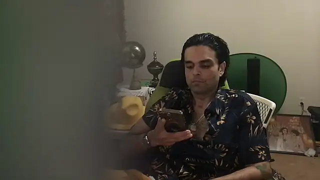 Snapshot of GForceSavage chatting on November 18, 2025, 3:34 am GForceSavage online show from November 18, 2025, 3:34 am