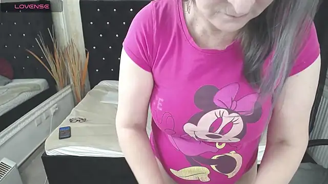 Lilly hott online show from March 6, 2025, 6:59 pm