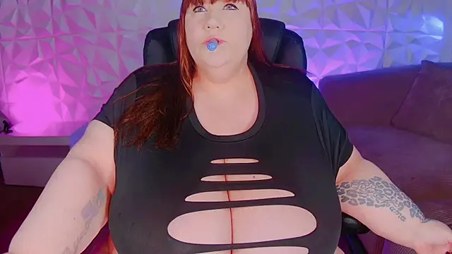 BiggyMelon online show from October 4, 2025, 3:04 am