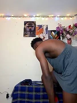 Snapshot of Moteroxz chatting on December 5, 2024, 4:09 am Moteroxz online show from December 5, 2024, 4:09 am