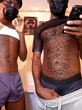 Snapshot of Moteroxz chatting on February 12, 2025, 3:51 am Moteroxz online show from February 12, 2025, 3:51 am