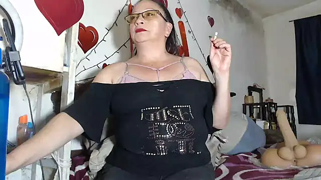 Snapshot of Vivianmature chatting on November 22, 2025, 9:25 pm Vivianmature online show from November 22, 2025, 9:25 pm