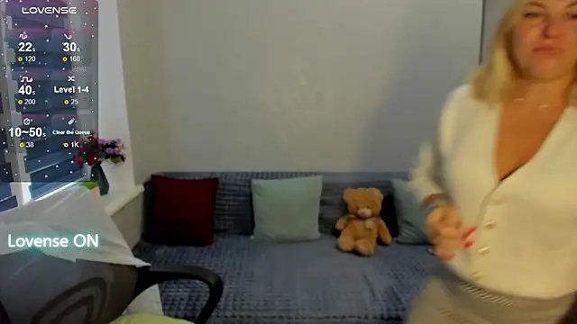 sweet   margaret online show from October 15, 2025, 11:10 am