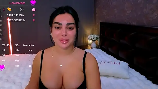 babyleilaa online show from September 29, 2025, 11:26 am